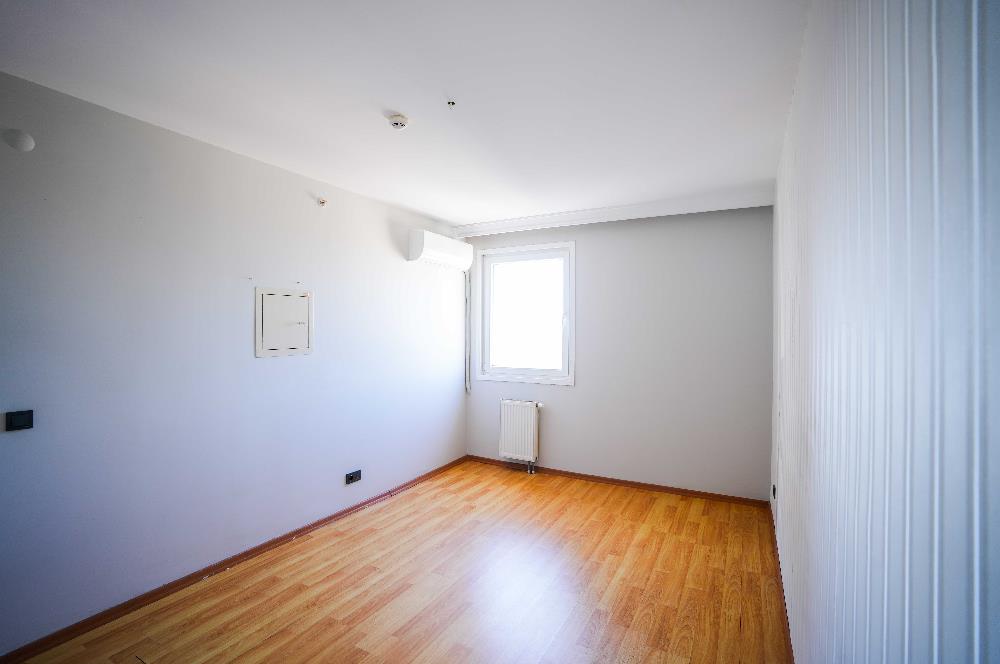 BAYTUR KONUTLARINDA 3+1 DENİZ MANZARALI BOŞ SATILIK DAİRE