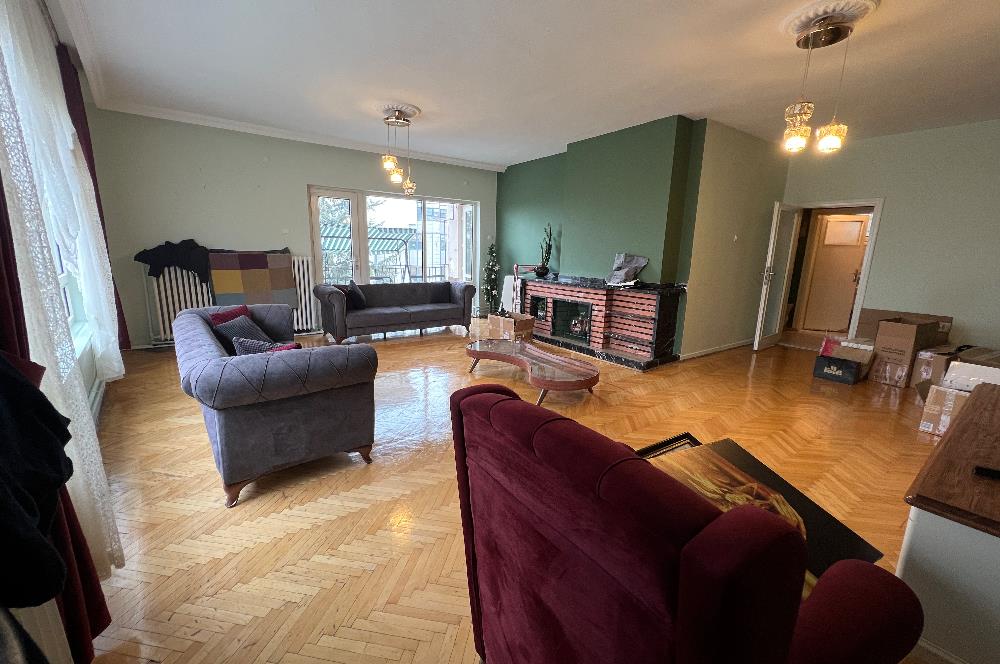 TUNALI HİLMİ CADDESİNE 200 METRE MESAFEDE KİRALIK DAİRE