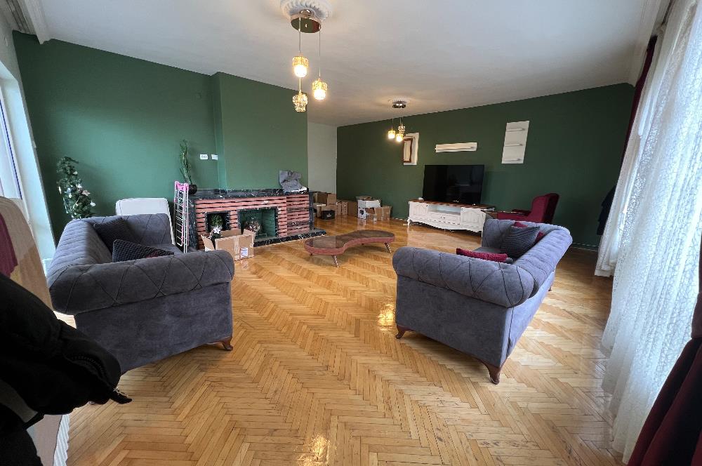 TUNALI HİLMİ CADDESİNE 200 METRE MESAFEDE KİRALIK DAİRE