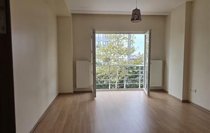 ÇAMLIBELDE KONAKLARINDA, HAVUZ MANZARALI, 3+1 SATILIK DAİRE