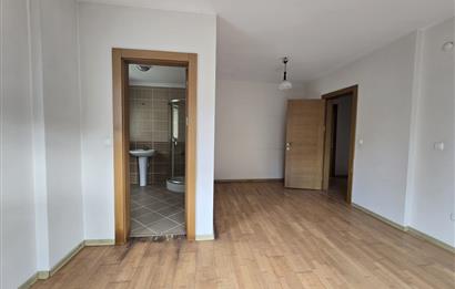 ÇAMLIBELDE KONAKLARINDA, HAVUZ MANZARALI, 3+1 SATILIK DAİRE