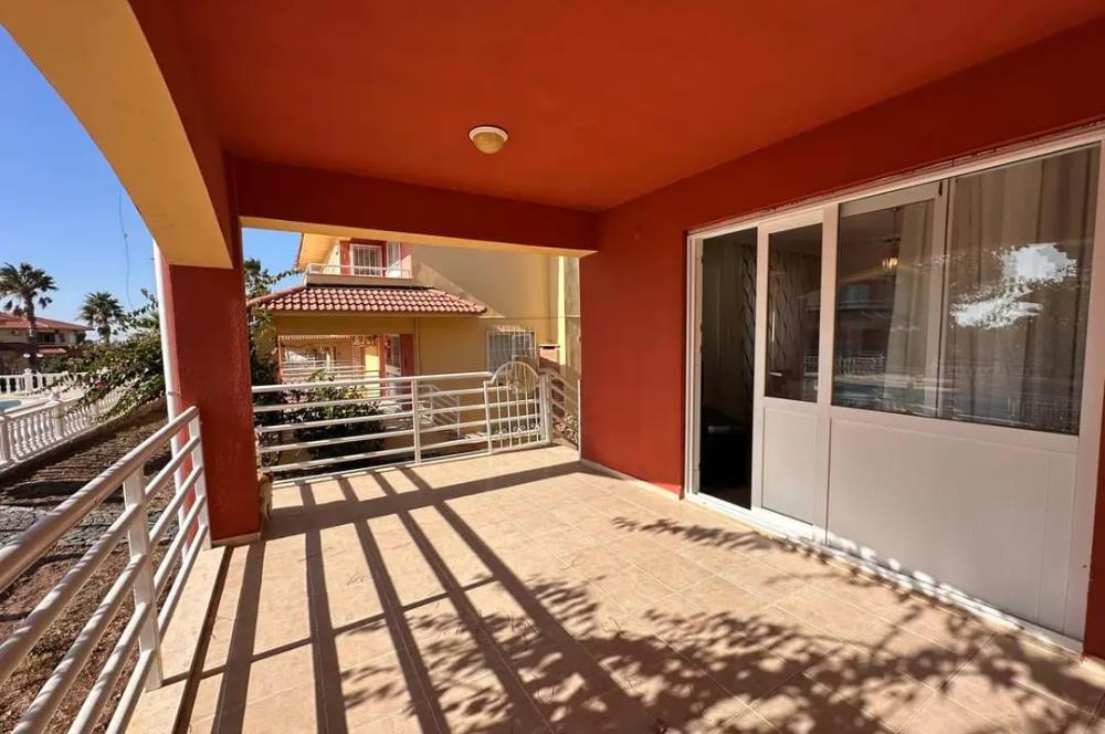 DENİZE SIFIR SİTEDE SATILIK 3+1 EŞYALI VİLLA