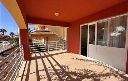 DENİZE SIFIR SİTEDE SATILIK 3+1 EŞYALI VİLLA