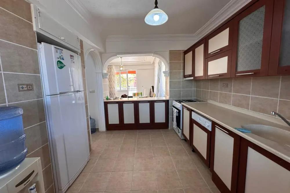 DENİZE SIFIR SİTEDE SATILIK 3+1 EŞYALI VİLLA