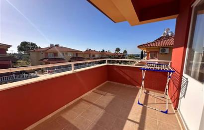 DENİZE SIFIR SİTEDE SATILIK 3+1 EŞYALI VİLLA