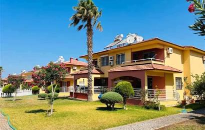 DENİZE SIFIR SİTEDE SATILIK 3+1 EŞYALI VİLLA
