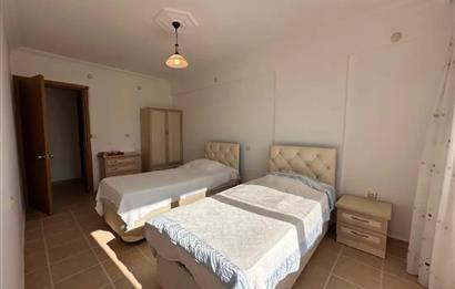 DENİZE SIFIR SİTEDE SATILIK 3+1 EŞYALI VİLLA