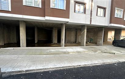 CENTURY21 UZMANDAN YOMRADA GENİŞ CEPHELİ SATILIK DÜKKAN