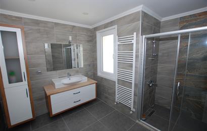 Uskumruköy Elit Site'de Şerefiyesi Yüksek Satılık İkiz Villa