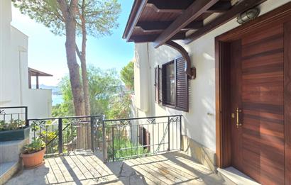 Bodrum-Bitez 3+1 deniz manzaralı satılık dubleks villa