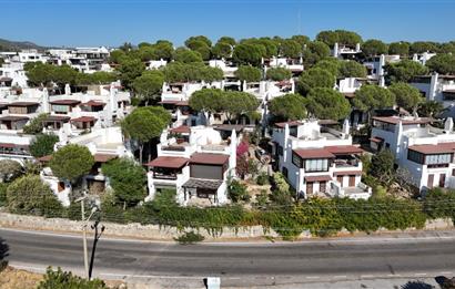 Bodrum-Bitez 3+1 deniz manzaralı satılık dubleks villa