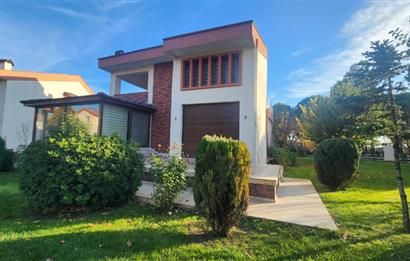 Şirinköy Sitesinde 5+1 Sauna ve Kış Bahçeli Lüx triplex villa 