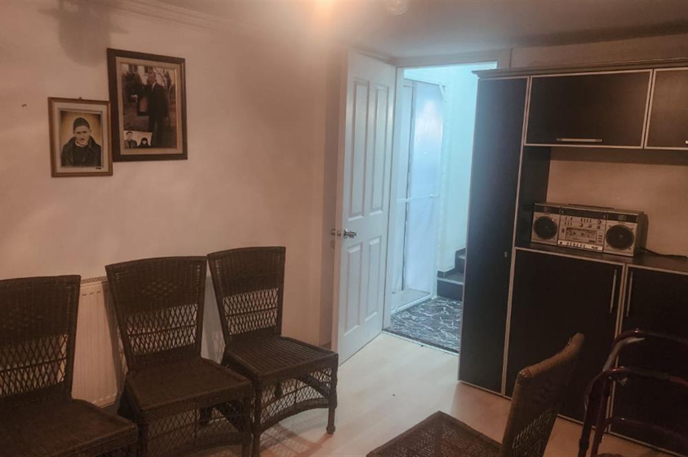 Şirinköy Sitesinde 5+1 Sauna ve Kış Bahçeli Lüx triplex villa 