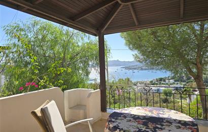 Bodrum-Bitez 3+1 deniz manzaralı satılık dubleks villa