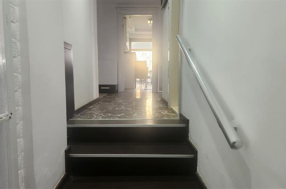 Şirinköy Sitesinde 5+1 Sauna ve Kış Bahçeli Lüx triplex villa 