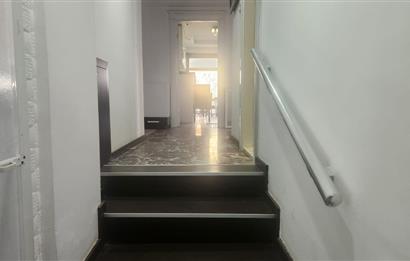 Şirinköy Sitesinde 5+1 Sauna ve Kış Bahçeli Lüx triplex villa 