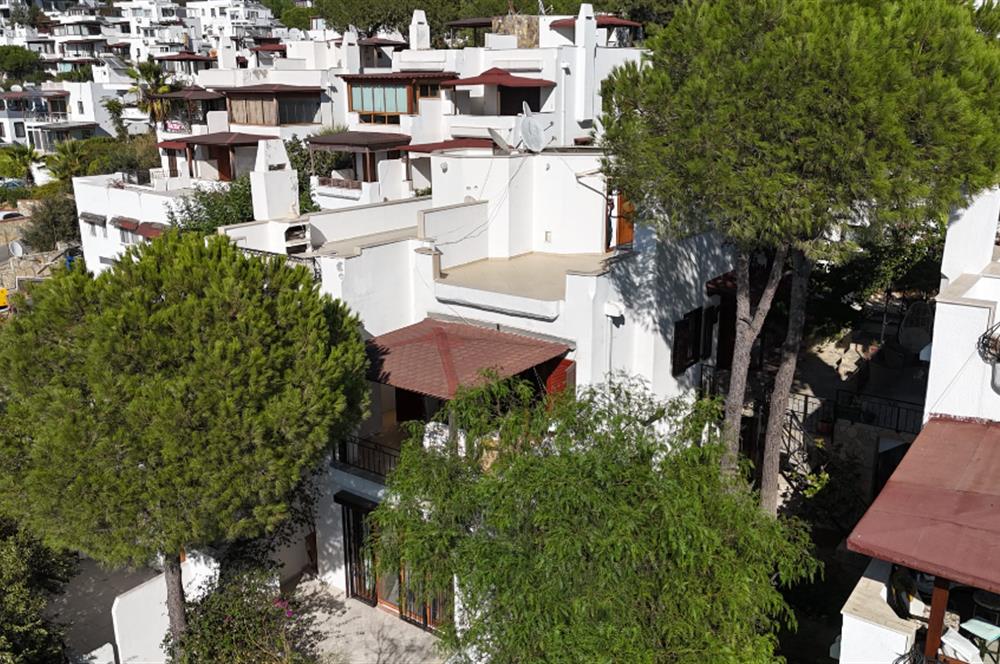 Bodrum-Bitez 3+1 deniz manzaralı satılık dubleks villa