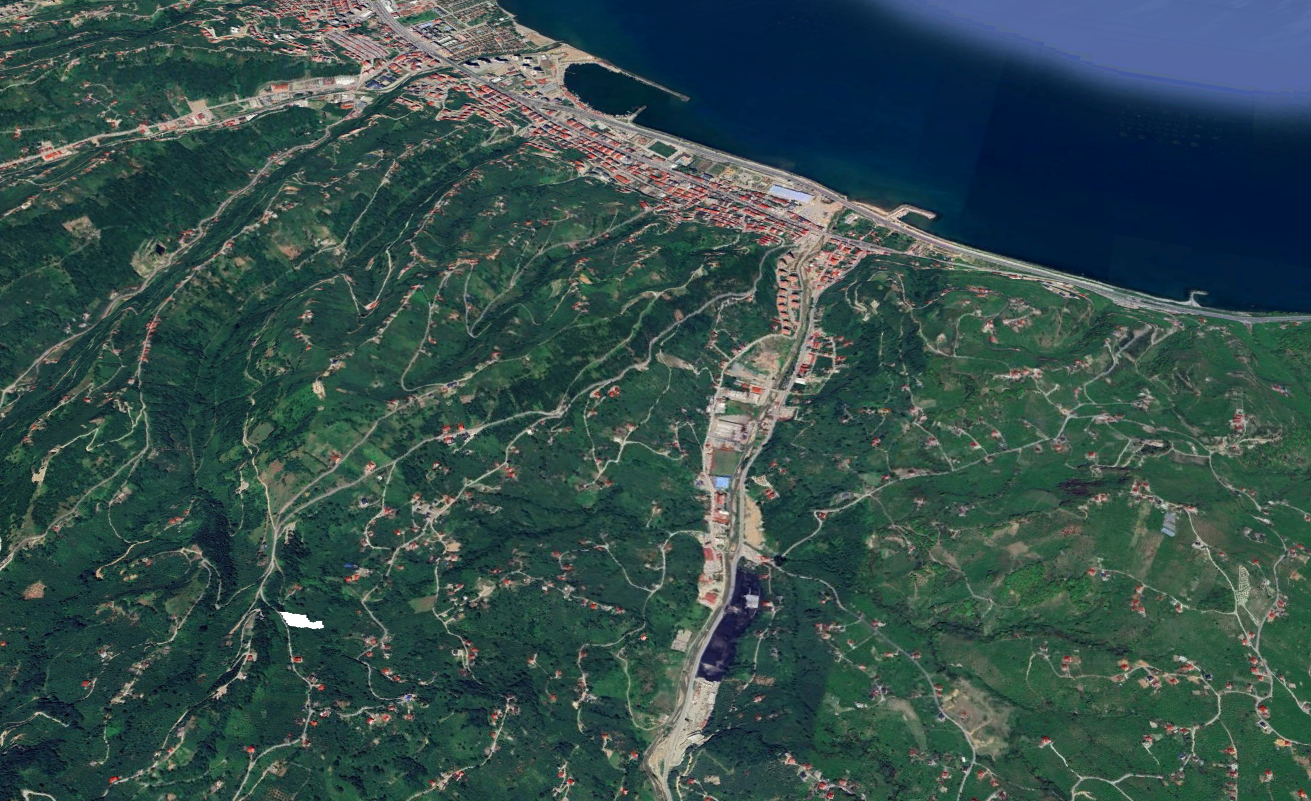 YOMRA GÜRSEL MAHALLESİ DENİZ MANZARALI ARSA