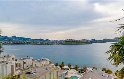 BODRUM YALIKAVAK'TA DENİZ MANZARALI KİRALIK 2+1 DAİRE