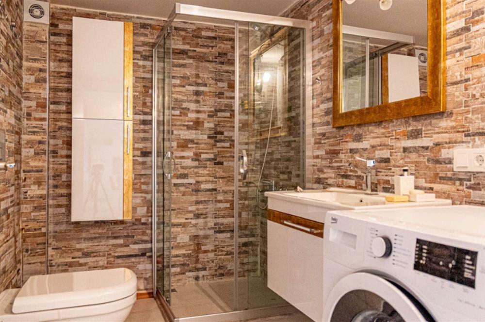 BODRUM YALIKAVAK'TA DENİZ MANZARALI KİRALIK 2+1 DAİRE