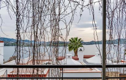 BODRUM YALIKAVAK'TA DENİZ MANZARALI KİRALIK 2+1 DAİRE