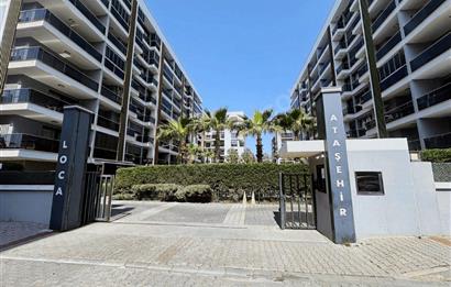 Ataşehir Loca Sitesinde Havuz Manzaralı 3+1 