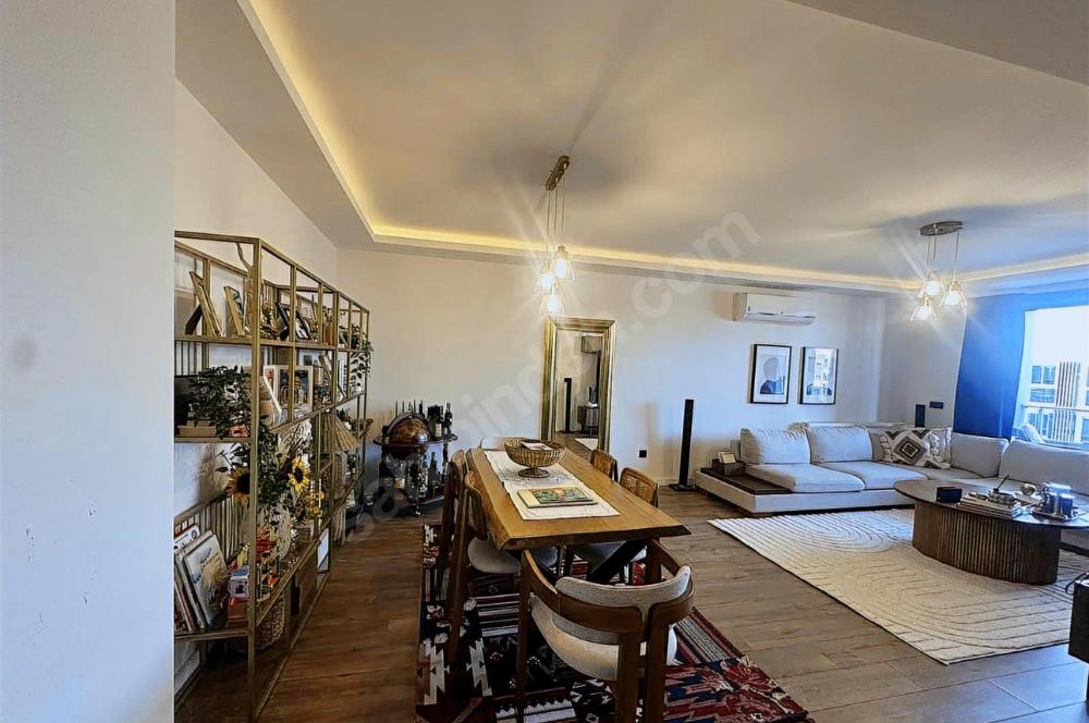 Ataşehir Loca Sitesinde Havuz Manzaralı 3+1 