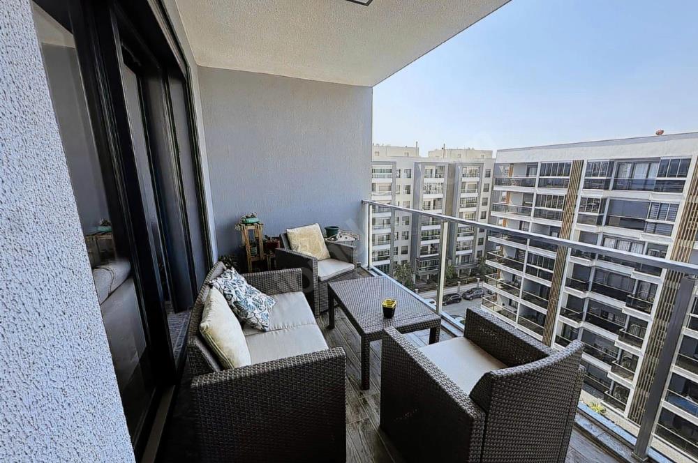 Ataşehir Loca Sitesinde Havuz Manzaralı 3+1 