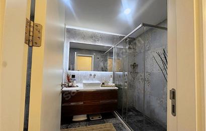 Ataşehir Loca Sitesinde Havuz Manzaralı 3+1 