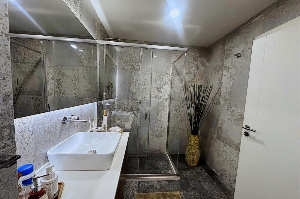 Ataşehir Loca Sitesinde Havuz Manzaralı 3+1 