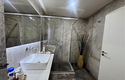 Ataşehir Loca Sitesinde Havuz Manzaralı 3+1 