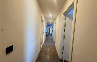 Ataşehir Loca Sitesinde Havuz Manzaralı 3+1 