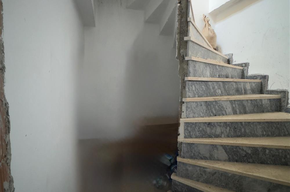 KAYIŞDAĞI CADDESİNE 2.BİNADA KİRALIK DÜKKAN