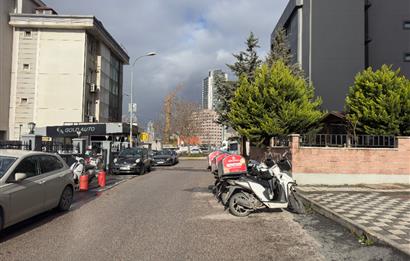 KAYIŞDAĞI CADDESİNE 2.BİNADA KİRALIK DÜKKAN