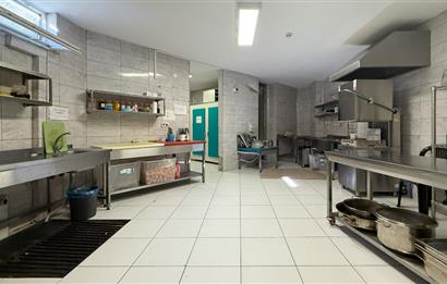 C21 BAL'DAN BURHANİYE KIZIKLI MAH 4312M2 AÇIK ALANA SAHİP SATILIK OTEL.