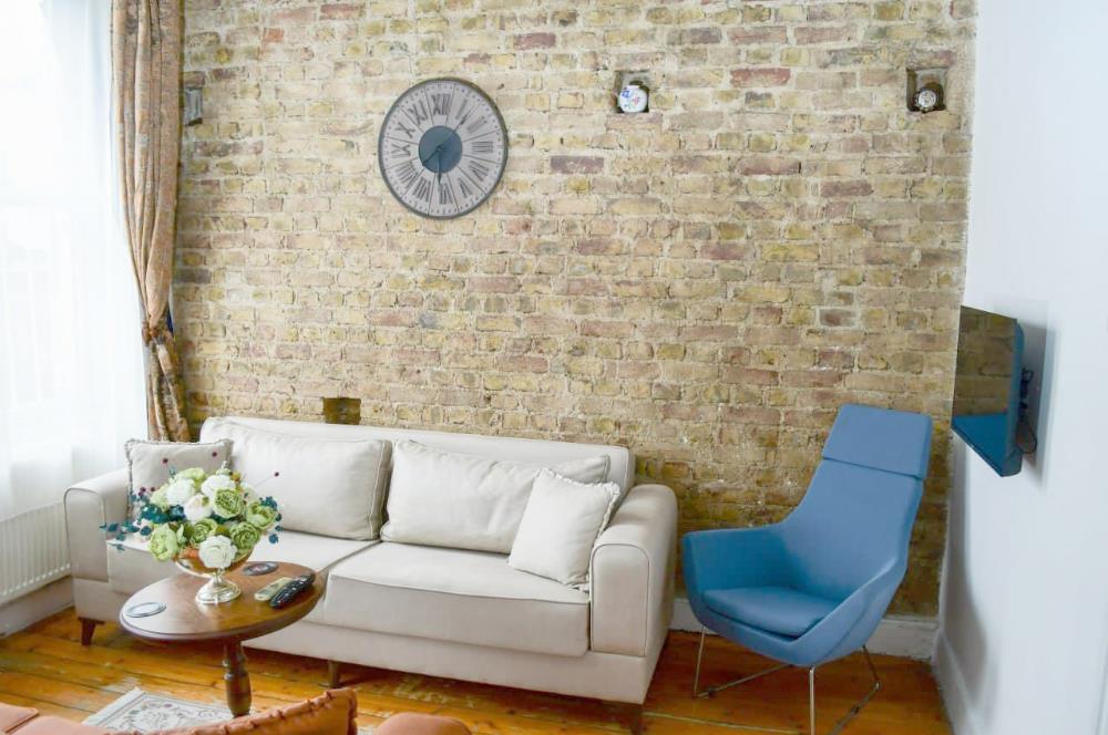 BEYOĞLU, GALATA KULESİNİN YANINDA SATILIK 2 + 1 DAİRE