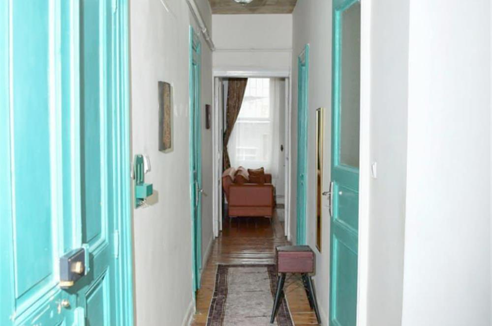 BEYOĞLU, GALATA KULESİNİN YANINDA SATILIK 2 + 1 DAİRE