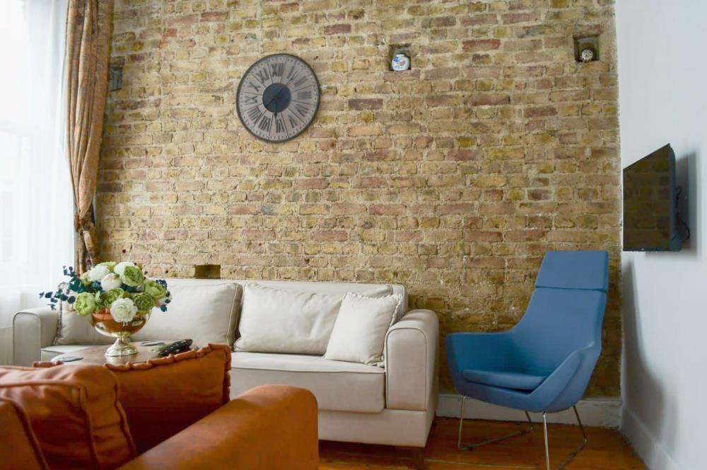 BEYOĞLU, GALATA KULESİNİN YANINDA SATILIK 2 + 1 DAİRE