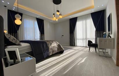 AKBÜKTE TAM MÜSTAKİL FULL EŞYALI 4+1 HAVUZLU VİLLA