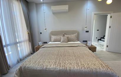 AKBÜKTE TAM MÜSTAKİL FULL EŞYALI 4+1 HAVUZLU VİLLA