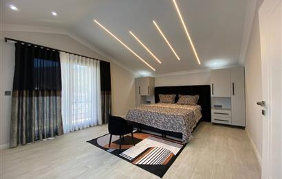 AKBÜKTE TAM MÜSTAKİL FULL EŞYALI 4+1 HAVUZLU VİLLA