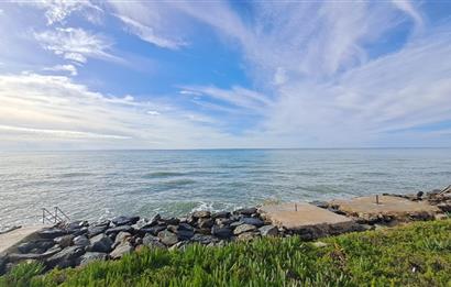 SELİMPAŞADA DENİZE SIFIR SİTEDE 2+1 SATILIK ARA KAT DAİRE