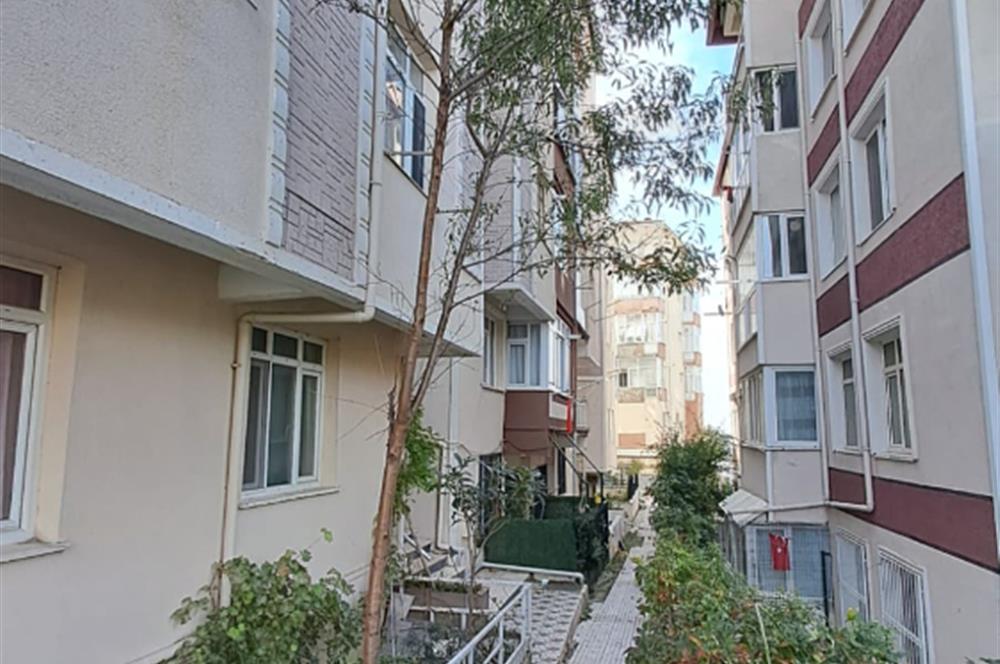 SELİMPAŞADA DENİZE SIFIR SİTEDE 2+1 SATILIK ARA KAT DAİRE