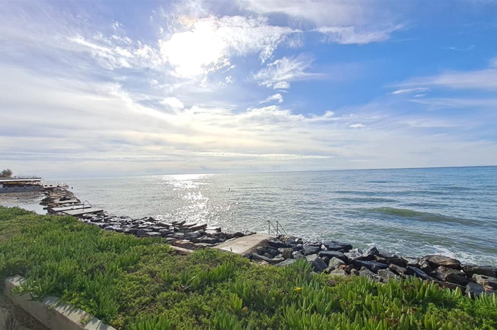 SELİMPAŞADA DENİZE SIFIR SİTEDE 2+1 SATILIK ARA KAT DAİRE