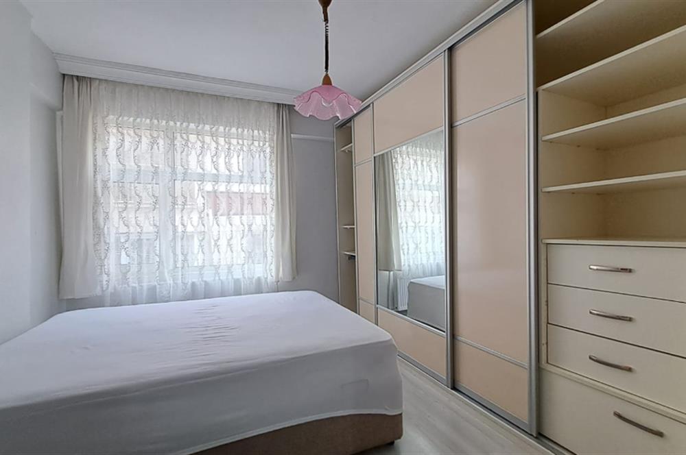 SELİMPAŞADA DENİZE SIFIR SİTEDE 2+1 SATILIK ARA KAT DAİRE