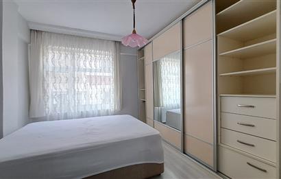 SELİMPAŞADA DENİZE SIFIR SİTEDE 2+1 SATILIK ARA KAT DAİRE