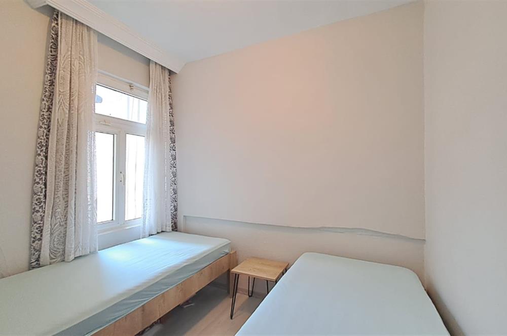 SELİMPAŞADA DENİZE SIFIR SİTEDE 2+1 SATILIK ARA KAT DAİRE