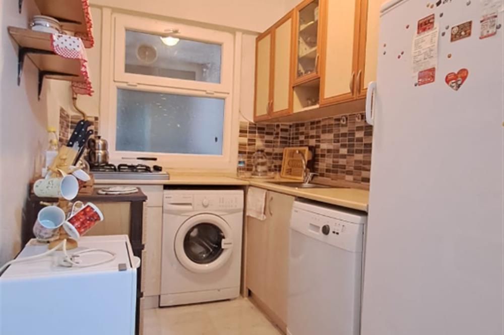 SELİMPAŞADA DENİZE SIFIR SİTEDE 2+1 SATILIK ARA KAT DAİRE