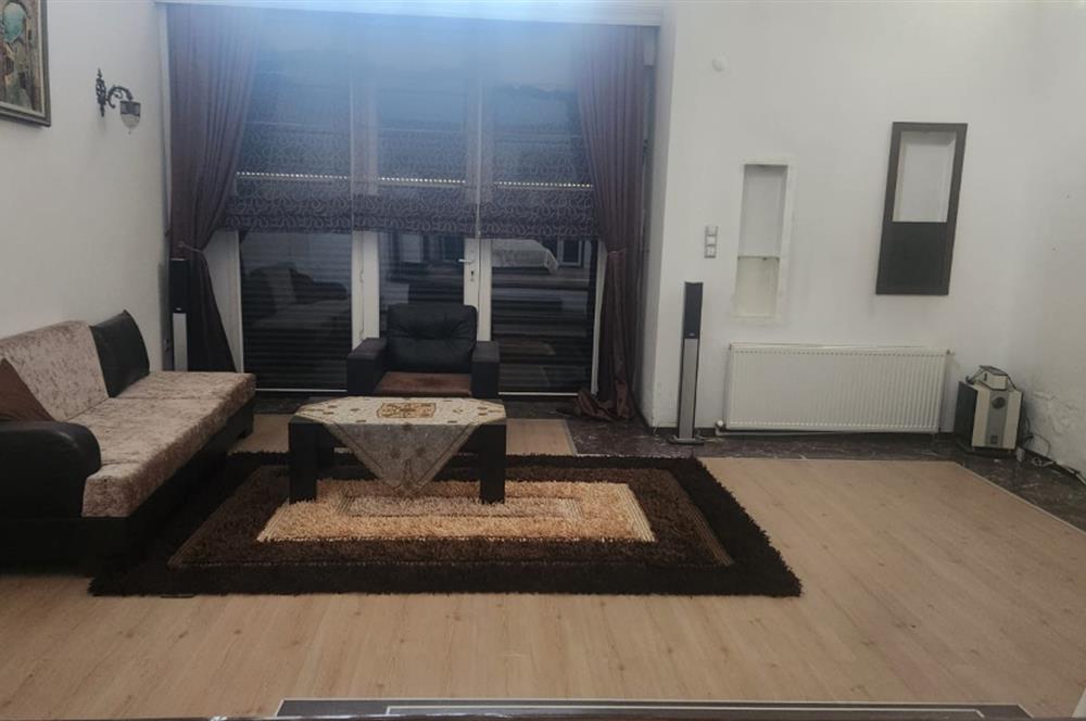 Şirinköy Sitesinde 5+1 Sauna ve Kış Bahçeli Lüx triplex villa 