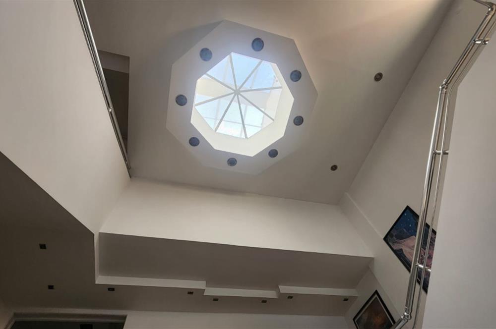 Şirinköy Sitesinde 5+1 Sauna ve Kış Bahçeli Lüx triplex villa 